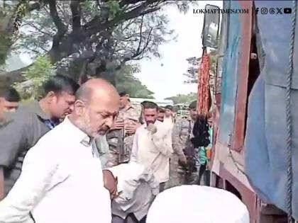 Telangana: Union Minister Bandi Sanjay Rescues Woman Trapped Under Lorry in Manakondur; Shocking Video Emerges | Telangana: Union Minister Bandi Sanjay Rescues Woman Trapped Under Lorry in Manakondur; Shocking Video Emerges Telangana: Union Minister Bandi Sanjay Rescues Woman Trapped Under Lorry in Manakondur; Shocking Video Emerges | Telangana: Union Minister Bandi Sanjay Rescues Woman Trapped Under Lorry in Manakondur; Shocking Video Emerges