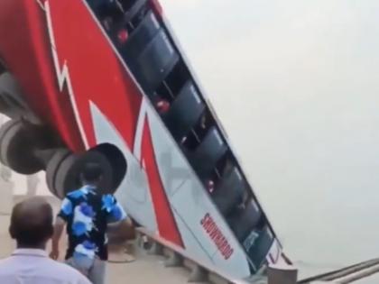 Bangladesh Bus Tragedy: 18 Bodies Recovered, Several Still Missing After Passenger Bus Plunges Into Padma River; Video Surfaces | Bangladesh Bus Tragedy: 18 Bodies Recovered, Several Still Missing After Passenger Bus Plunges Into Padma River; Video Surfaces