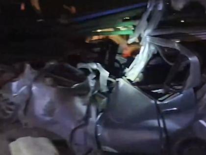 Basti Road Accident: 4 Killed After Car Collides With Tractor-Trolley Near Benipur Chauraha in UP (Watch Video) | Basti Road Accident: 4 Killed After Car Collides With Tractor-Trolley Near Benipur Chauraha in UP (Watch Video) Basti Road Accident: 4 Killed After Car Collides With Tractor-Trolley Near Benipur Chauraha in UP (Watch Video) | Basti Road Accident: 4 Killed After Car Collides With Tractor-Trolley Near Benipur Chauraha in UP (Watch Video)