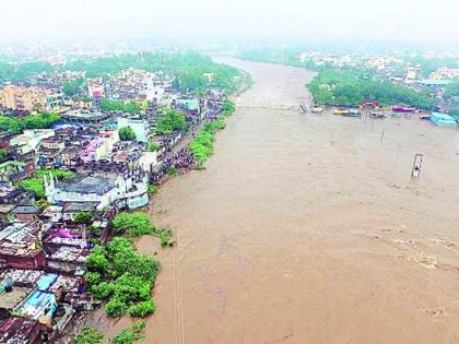 Maharashtra Floods: One Dead, Three Rescued After Car Swept Away in Beed | Maharashtra Floods: One Dead, Three Rescued After Car Swept Away in Beed