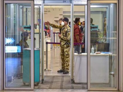 Two South African citizens who arrived to Bengaluru test positive officials deny emergence of Omicron variant | Two South African citizens who arrived to Bengaluru test positive officials deny emergence of Omicron variant Two South African citizens who arrived to Bengaluru test positive officials deny emergence of Omicron variant | Two South African citizens who arrived to Bengaluru test positive officials deny emergence of Omicron variant
