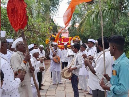 Ganeshotsav 2025: Maharashtra Govt to Grant Rs 25,000 to Each 'Bhajani Mandals' for Ganpati Festival | Ganeshotsav 2025: Maharashtra Govt to Grant Rs 25,000 to Each 'Bhajani Mandals' for Ganpati Festival Ganeshotsav 2025: Maharashtra Govt to Grant Rs 25,000 to Each 'Bhajani Mandals' for Ganpati Festival | Ganeshotsav 2025: Maharashtra Govt to Grant Rs 25,000 to Each 'Bhajani Mandals' for Ganpati Festival