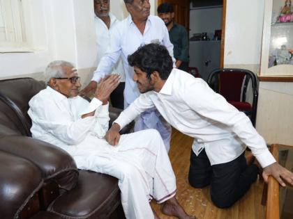Bheemanna Khandre Dies: Former Karnataka Minister and Freedom Fighter Passes Away at 102 | Bheemanna Khandre Dies: Former Karnataka Minister and Freedom Fighter Passes Away at 102 Bheemanna Khandre Dies: Former Karnataka Minister and Freedom Fighter Passes Away at 102 | Bheemanna Khandre Dies: Former Karnataka Minister and Freedom Fighter Passes Away at 102