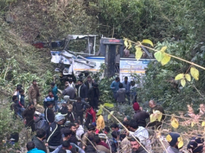 Bhimtal Bus Accident: Four Dead, 21 Injured as Roadways Bus Plunges Into Deep Gorge in Uttarakhand's Nainital (VIDEO)