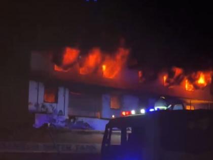 Thane: Fire Breaks Out at Kabawat Brush Company in Bhiwandi (Watch Video) | Thane: Fire Breaks Out at Kabawat Brush Company in Bhiwandi (Watch Video)