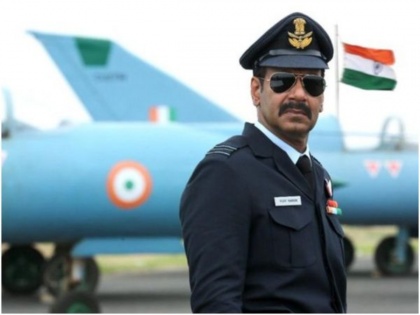 Ajay Devgn's first look from Bhuj The Pride as Air Force Officer revealed! | Ajay Devgn's first look from Bhuj The Pride as Air Force Officer revealed!