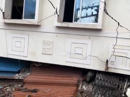 Rajgarh Rains: Three-Storey House Partially Collapses in Biaora Due to Heavy Rain; No Casualties Reported (Watch Video) | Rajgarh Rains: Three-Storey House Partially Collapses in Biaora Due to Heavy Rain; No Casualties Reported (Watch Video) Rajgarh Rains: Three-Storey House Partially Collapses in Biaora Due to Heavy Rain; No Casualties Reported (Watch Video) | Rajgarh Rains: Three-Storey House Partially Collapses in Biaora Due to Heavy Rain; No Casualties Reported (Watch Video)