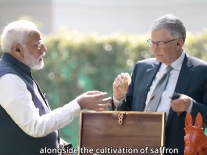 PM Modi Presents 'Vocal for Local' Gift Hampers to Bill Gates - Watch | PM Modi Presents 'Vocal for Local' Gift Hampers to Bill Gates - Watch