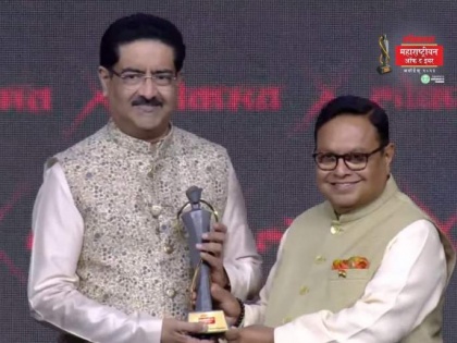Veteran entrepreneur Kumar Mangalam Birla receives Lokmat Maharashtrian of the year award | Veteran entrepreneur Kumar Mangalam Birla receives Lokmat Maharashtrian of the year award