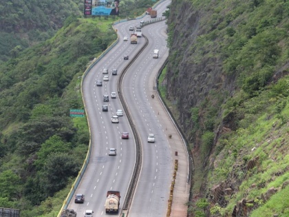 Mumbai-Pune Expressway to Face 2-Hour Blockage Today: Complete Traffic Closure Expected | Mumbai-Pune Expressway to Face 2-Hour Blockage Today: Complete Traffic Closure Expected