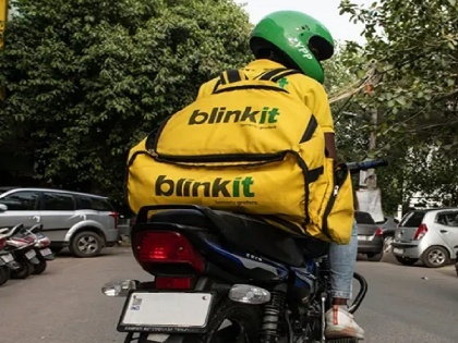 Blinkit User's Unusual Request to Delivery Executive on Valentine's Day Goes Viral | Blinkit User's Unusual Request to Delivery Executive on Valentine's Day Goes Viral