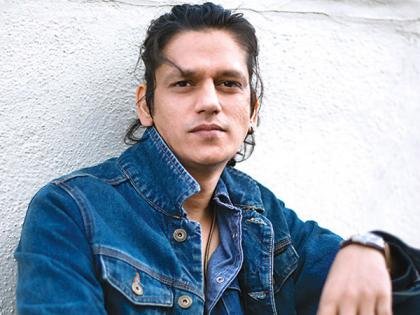 Vijay Varma Spotted at Airport in Dashing New Look as He Heads to Sri Lanka for Shoot of New Project | Vijay Varma Spotted at Airport in Dashing New Look as He Heads to Sri Lanka for Shoot of New Project