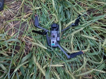 Bsf Recovers Drone in Punjab’s Amritsar District, Foils Intrusion Attempt | Bsf Recovers Drone in Punjab’s Amritsar District, Foils Intrusion Attempt