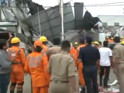 Building Collapse in Lucknow: Several Feared Trapped After 3-Storey Building Collapses in Transport Nagar Area (Watch Video)