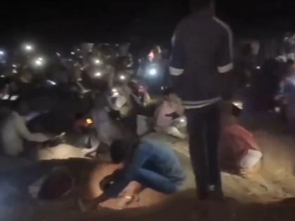 Burhanpur: MP Villagers Dig Fields After Watching Vicky Kaushal's Chhaava, Search for Mughal-Era Gold (Watch Video) | Burhanpur: MP Villagers Dig Fields After Watching Vicky Kaushal's Chhaava, Search for Mughal-Era Gold (Watch Video) Burhanpur: MP Villagers Dig Fields After Watching Vicky Kaushal's Chhaava, Search for Mughal-Era Gold (Watch Video) | Burhanpur: MP Villagers Dig Fields After Watching Vicky Kaushal's Chhaava, Search for Mughal-Era Gold (Watch Video)