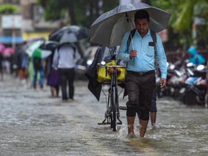 Mumbai: Heavy rains after week-long dry spell cause waterlogging at few places | Mumbai: Heavy rains after week-long dry spell cause waterlogging at few places