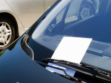 Pune dinner outing turns terrifying: Baramati businessman receives life-threatening note on car | Pune dinner outing turns terrifying: Baramati businessman receives life-threatening note on car Pune dinner outing turns terrifying: Baramati businessman receives life-threatening note on car | Pune dinner outing turns terrifying: Baramati businessman receives life-threatening note on car