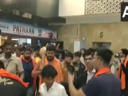 Bajrang Dal 'protests' against ‘Pathaan’ movie in Ahmedabad mall | Bajrang Dal 'protests' against ‘Pathaan’ movie in Ahmedabad mall