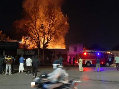 Pune: Fire breaks out at furniture shop, no casualties reported | Pune: Fire breaks out at furniture shop, no casualties reported