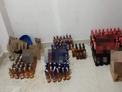 Nashik: Police crackdown on illegal liquor sale in Rajiv Nagar | Nashik: Police crackdown on illegal liquor sale in Rajiv Nagar