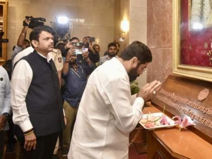 "Learn loyalty from Fadnavis" Shiv Sena slams rebels | "Learn loyalty from Fadnavis" Shiv Sena slams rebels "Learn loyalty from Fadnavis" Shiv Sena slams rebels | "Learn loyalty from Fadnavis" Shiv Sena slams rebels