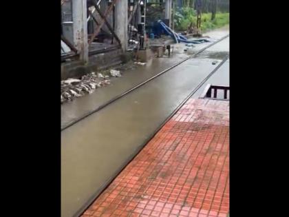 Mumbai Rains: Central Line Local Trains Running Late Between CSMT to Karjat Amid Heavy Rainfall | Mumbai Rains: Central Line Local Trains Running Late Between CSMT to Karjat Amid Heavy Rainfall