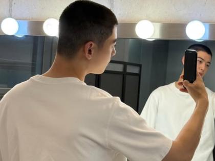 ASTRO’s Cha Eun Woo Shares Buzz Cut Photos as He Begins South Korea Military Service | ASTRO’s Cha Eun Woo Shares Buzz Cut Photos as He Begins South Korea Military Service