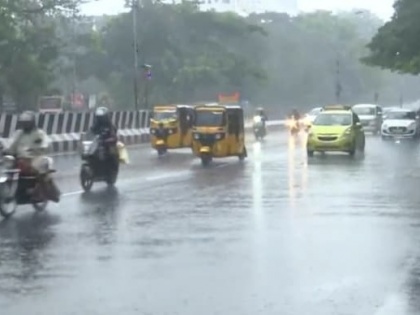 Tamil Nadu: Rain Lashes Parts of Thoothukudi City (Watch) | Tamil Nadu: Rain Lashes Parts of Thoothukudi City (Watch)