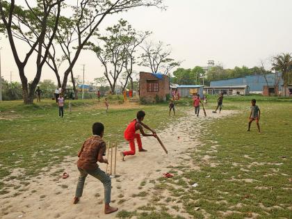 Pune: 16-Year-Old Boy Dies by Suicide After Being Scolded by Father for Playing With Younger Children | Pune: 16-Year-Old Boy Dies by Suicide After Being Scolded by Father for Playing With Younger Children