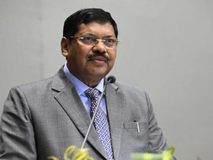 'Sanatan Ka Apman Nahi Sahenge': Supreme Court Lawyer Tries To Attack CJI BR Gavai | 'Sanatan Ka Apman Nahi Sahenge': Supreme Court Lawyer Tries To Attack CJI BR Gavai