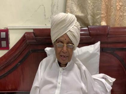 Kirtankar Baba Maharaj Satarkar passes away at 88 In Nerul | Kirtankar Baba Maharaj Satarkar passes away at 88 In Nerul