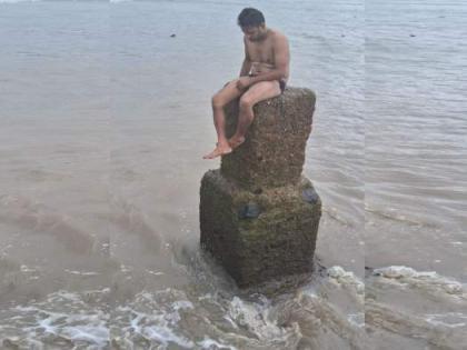 Mumbai: Lifeguards foil suicide attempt at Juhu beach | Mumbai: Lifeguards foil suicide attempt at Juhu beach