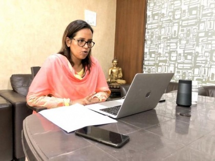 COVID-19: Decision to close schools should be taken by local administration, announces Varsha Gaikwad | COVID-19: Decision to close schools should be taken by local administration, announces Varsha Gaikwad