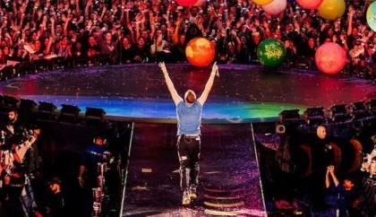 Coldplay Concert in Navi Mumbai: Indian Railways Introduces Special Train Local Train Service for Easy Access to D Y Patil Stadium