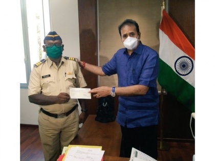 Mumbai Police: Head Constable donates Rs 10,000 to CM's COVID-19 relief fund | Mumbai Police: Head Constable donates Rs 10,000 to CM's COVID-19 relief fund