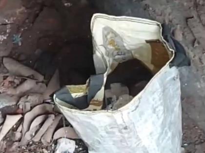 West Bengal: Crude Bombs Found in House in North 24 Parganas; Bomb Squad at Scene (Watch Video) | West Bengal: Crude Bombs Found in House in North 24 Parganas; Bomb Squad at Scene (Watch Video) West Bengal: Crude Bombs Found in House in North 24 Parganas; Bomb Squad at Scene (Watch Video) | West Bengal: Crude Bombs Found in House in North 24 Parganas; Bomb Squad at Scene (Watch Video)