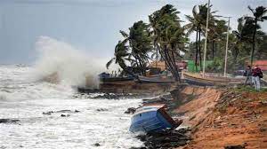 Cyclone Biparjoy: Fishing curbed, evacuation along coast begins, Modi likely to hold a review meeting at 1 pm | Cyclone Biparjoy: Fishing curbed, evacuation along coast begins, Modi likely to hold a review meeting at 1 pm