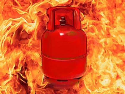 Mumbai Cylinder Blast: 4 Injured in LPG Cylinder Explosion at Construction Site in Ghatkopar | Mumbai Cylinder Blast: 4 Injured in LPG Cylinder Explosion at Construction Site in Ghatkopar Mumbai Cylinder Blast: 4 Injured in LPG Cylinder Explosion at Construction Site in Ghatkopar | Mumbai Cylinder Blast: 4 Injured in LPG Cylinder Explosion at Construction Site in Ghatkopar