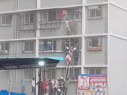 Mumbai Fire: Blaze Erupts at 23-Storey Building in Dahisar; Firefighting Ops Underway | Mumbai Fire: Blaze Erupts at 23-Storey Building in Dahisar; Firefighting Ops Underway Mumbai Fire: Blaze Erupts at 23-Storey Building in Dahisar; Firefighting Ops Underway | Mumbai Fire: Blaze Erupts at 23-Storey Building in Dahisar; Firefighting Ops Underway