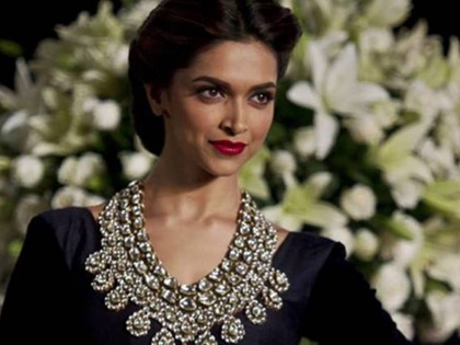 Deepika Padukone loses her cool on photographers for spying on her, threatens to take legal action | Deepika Padukone loses her cool on photographers for spying on her, threatens to take legal action