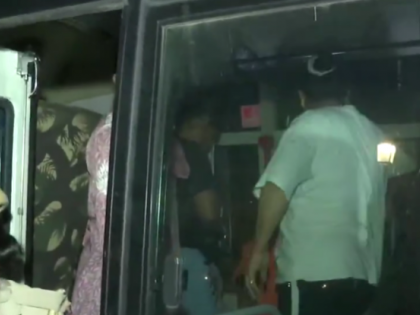 Delhi: Animal Rights Activists, Rescuers and Dog Lovers Detained for Protesting Against Supreme Court Order on Stray Dogs (Watch Video) | Delhi: Animal Rights Activists, Rescuers and Dog Lovers Detained for Protesting Against Supreme Court Order on Stray Dogs (Watch Video) Delhi: Animal Rights Activists, Rescuers and Dog Lovers Detained for Protesting Against Supreme Court Order on Stray Dogs (Watch Video) | Delhi: Animal Rights Activists, Rescuers and Dog Lovers Detained for Protesting Against Supreme Court Order on Stray Dogs (Watch Video)