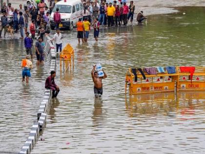 Flood situation in Delhi improves as Yamuna water level recedes | Flood situation in Delhi improves as Yamuna water level recedes Flood situation in Delhi improves as Yamuna water level recedes | Flood situation in Delhi improves as Yamuna water level recedes