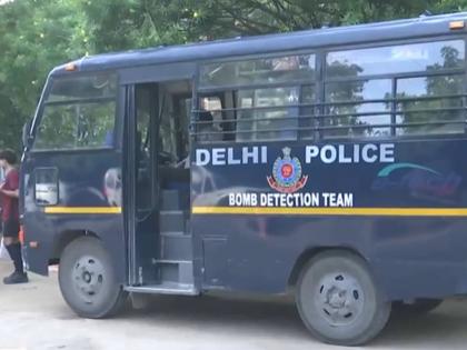 Bomb Threat in Delhi: Threatening Emails Sent to St Thomas School and Vasant Valley School in Dwarka | Bomb Threat in Delhi: Threatening Emails Sent to St Thomas School and Vasant Valley School in Dwarka Bomb Threat in Delhi: Threatening Emails Sent to St Thomas School and Vasant Valley School in Dwarka | Bomb Threat in Delhi: Threatening Emails Sent to St Thomas School and Vasant Valley School in Dwarka