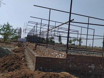Nashik: Forest officials raid illegal onion market on reserved forest land | Nashik: Forest officials raid illegal onion market on reserved forest land Nashik: Forest officials raid illegal onion market on reserved forest land | Nashik: Forest officials raid illegal onion market on reserved forest land