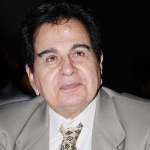 Dilip Kumar laid to rest with full state honours in Mumbai | Dilip Kumar laid to rest with full state honours in Mumbai