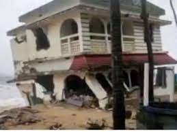 Watch! 2-storey house collapses and reduced to debris in Kerala due to cyclone | Watch! 2-storey house collapses and reduced to debris in Kerala due to cyclone