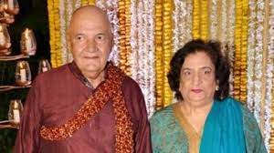 Veteran actor Prem Chopra and wife discharged from hospital | Veteran actor Prem Chopra and wife discharged from hospital
