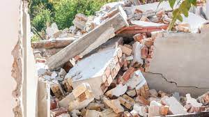 Mumbai: Women killed after wall collapse in Mulund | Mumbai: Women killed after wall collapse in Mulund