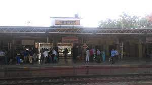 Maharashtra: Four women trapped in Palghar railway station lift | Maharashtra: Four women trapped in Palghar railway station lift
