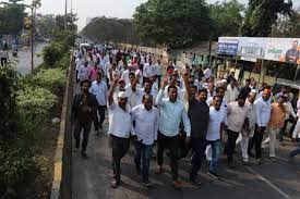 Mumbai: Community health officials from rural areas gather in Azad Maidan for 1-day strike to seek permanent govt job | Mumbai: Community health officials from rural areas gather in Azad Maidan for 1-day strike to seek permanent govt job